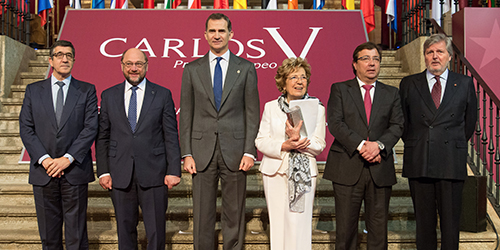 La profesora italiana Sofía Corradi recibe el Premio Europeo Carlos V