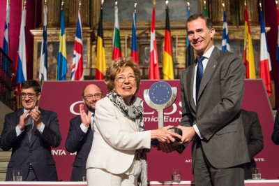 La profesora italiana Sofía Corradi recibe el Premio Europeo Carlos V